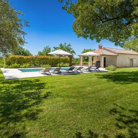 Casa Amalia Willa *